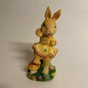 Vintage Bunny Gardens Backyard Bunnies Ltd Edition Dressed Up & Hopping Figurine